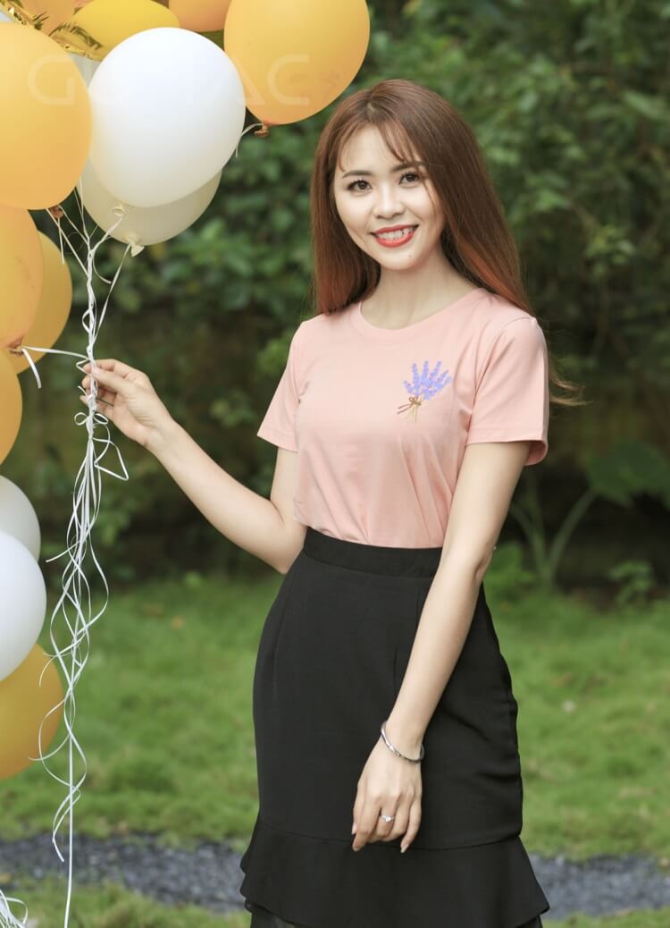 chân váy mini bèo ngang công sở